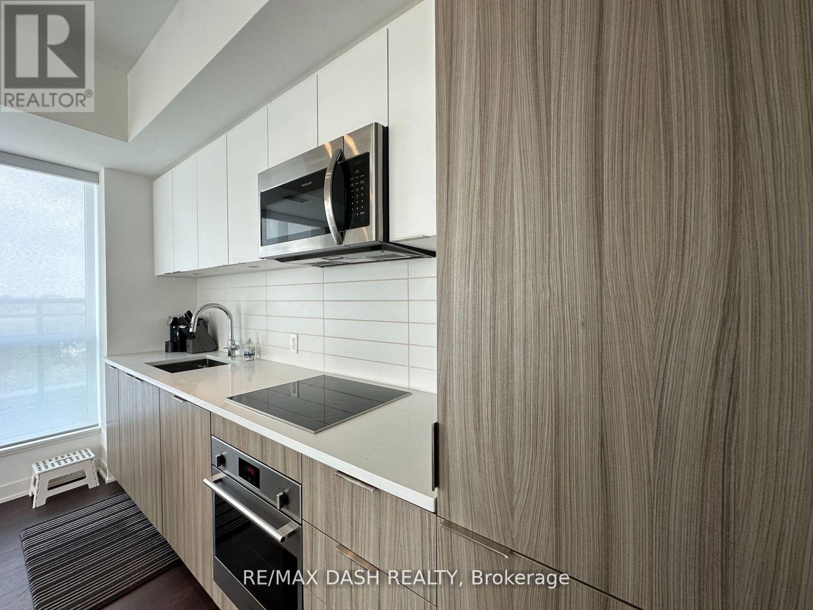 1002 - 223 St Clair Avenue W, Toronto, Ontario  M4V 1R3 - Photo 10 - C12883254