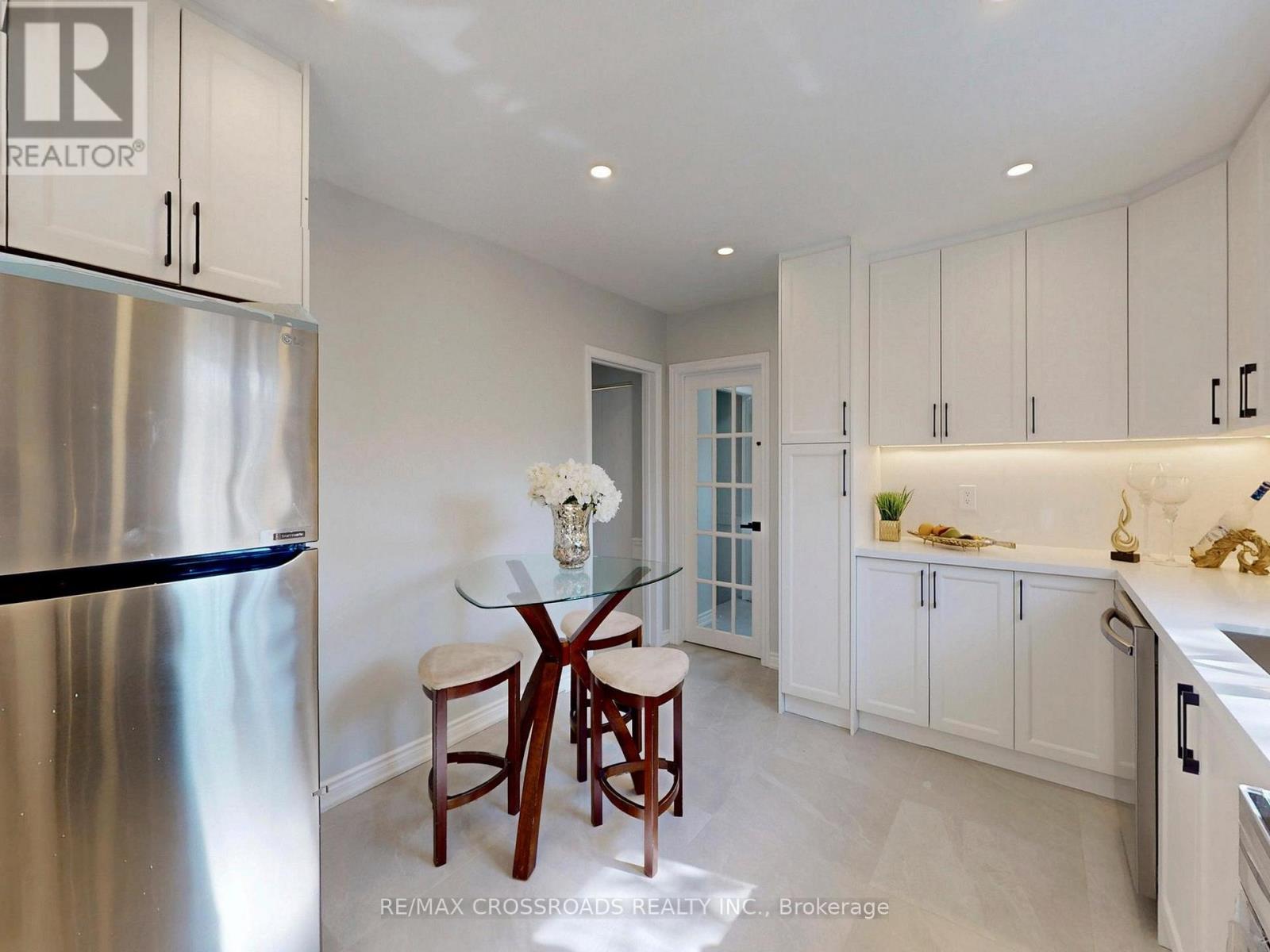 17 Ferbane Place, Toronto, Ontario  M2J 1Y7 - Photo 13 - C12883278