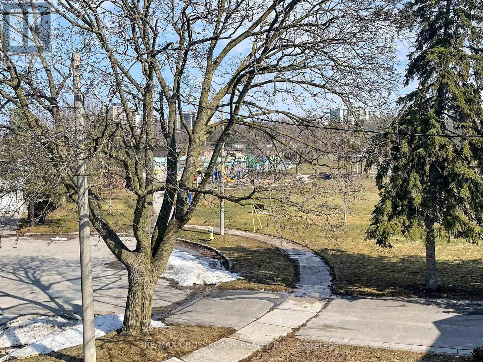 17 Ferbane Place, Toronto, Ontario  M2J 1Y7 - Photo 2 - C12883278