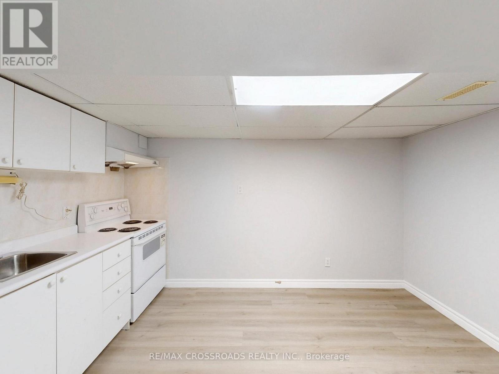 17 Ferbane Place, Toronto, Ontario  M2J 1Y7 - Photo 25 - C12883278