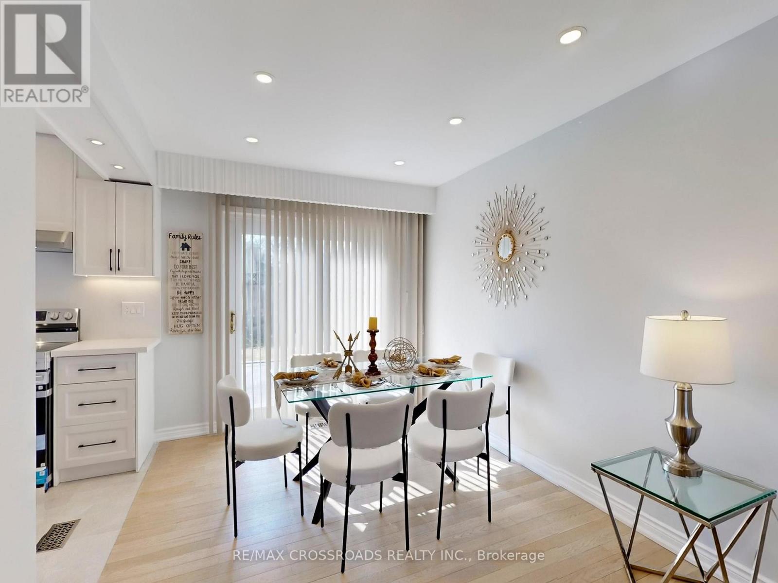 17 Ferbane Place, Toronto, Ontario  M2J 1Y7 - Photo 9 - C12883278