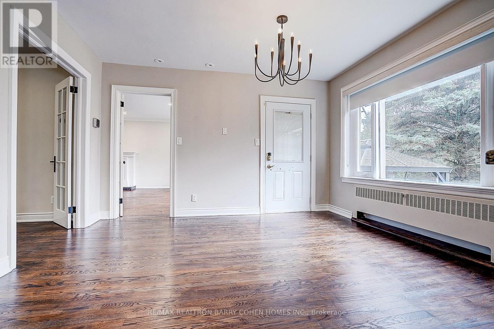 19 Lower Links Road, Toronto, Ontario  M2P 1H5 - Photo 12 - C12883288