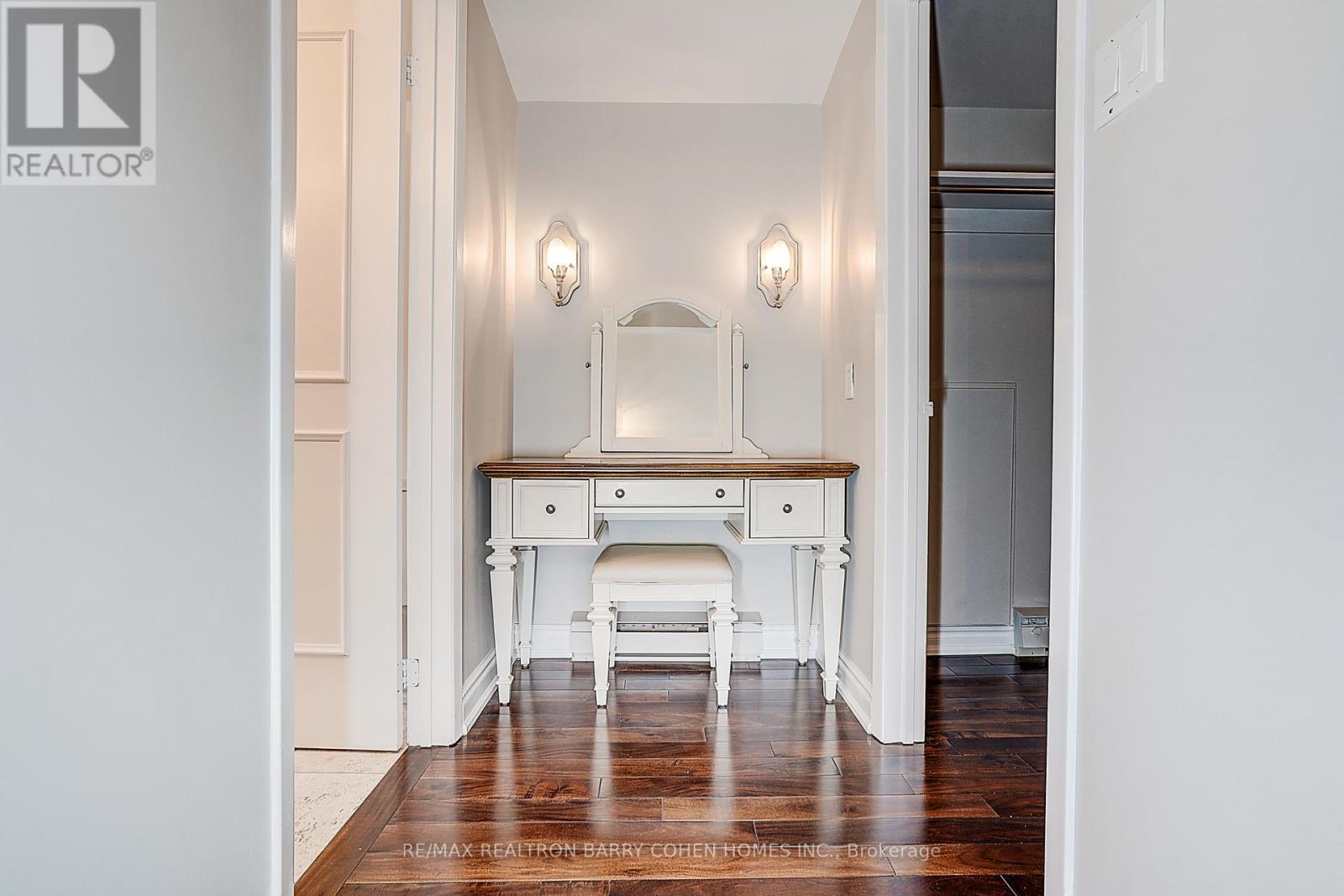 19 Lower Links Road, Toronto, Ontario  M2P 1H5 - Photo 24 - C12883288