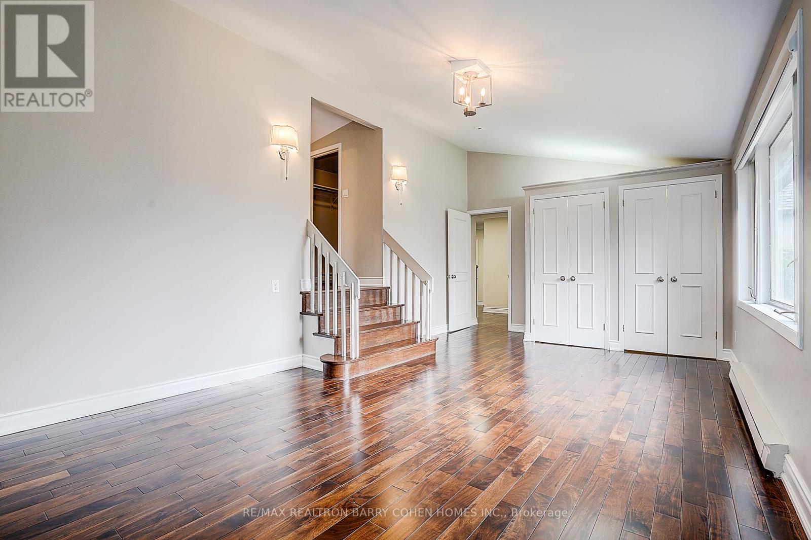 19 Lower Links Road, Toronto, Ontario  M2P 1H5 - Photo 26 - C12883288