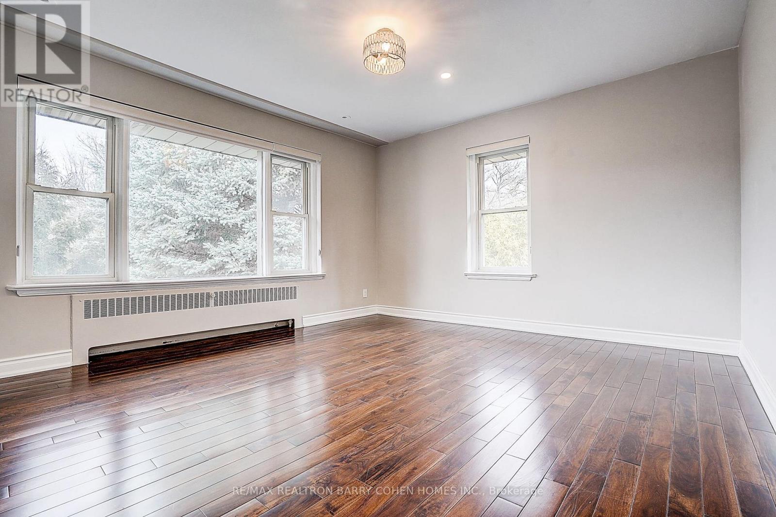 19 Lower Links Road, Toronto, Ontario  M2P 1H5 - Photo 28 - C12883288