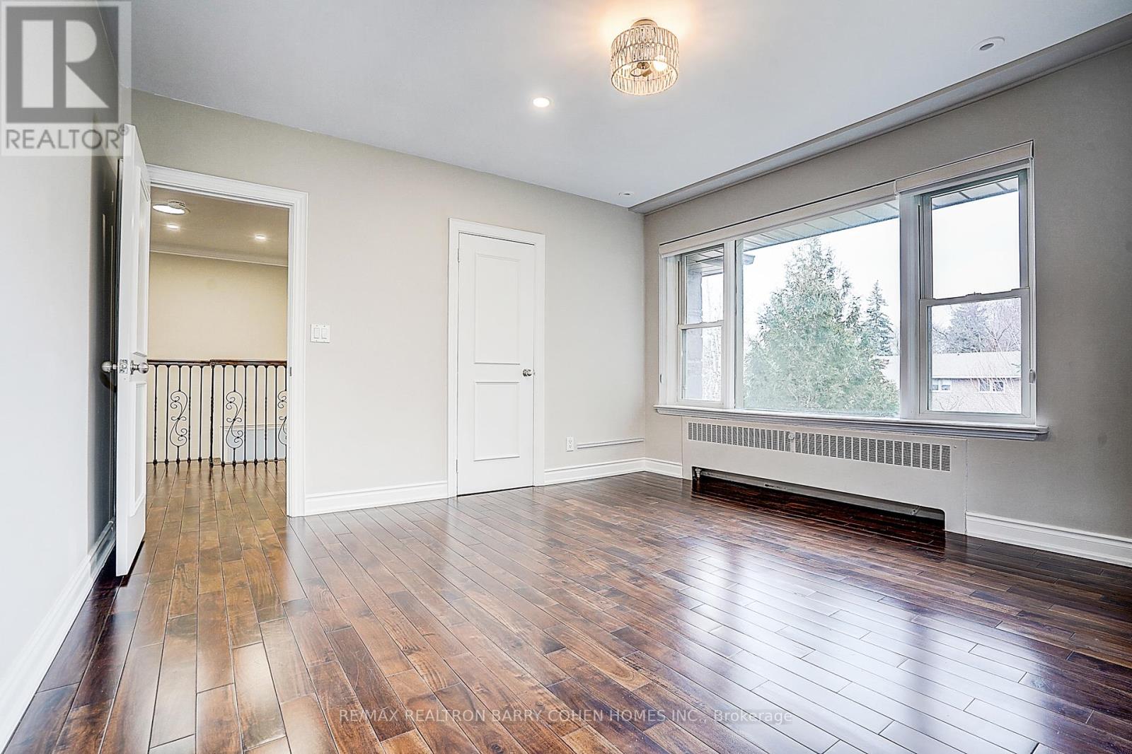 19 Lower Links Road, Toronto, Ontario  M2P 1H5 - Photo 31 - C12883288