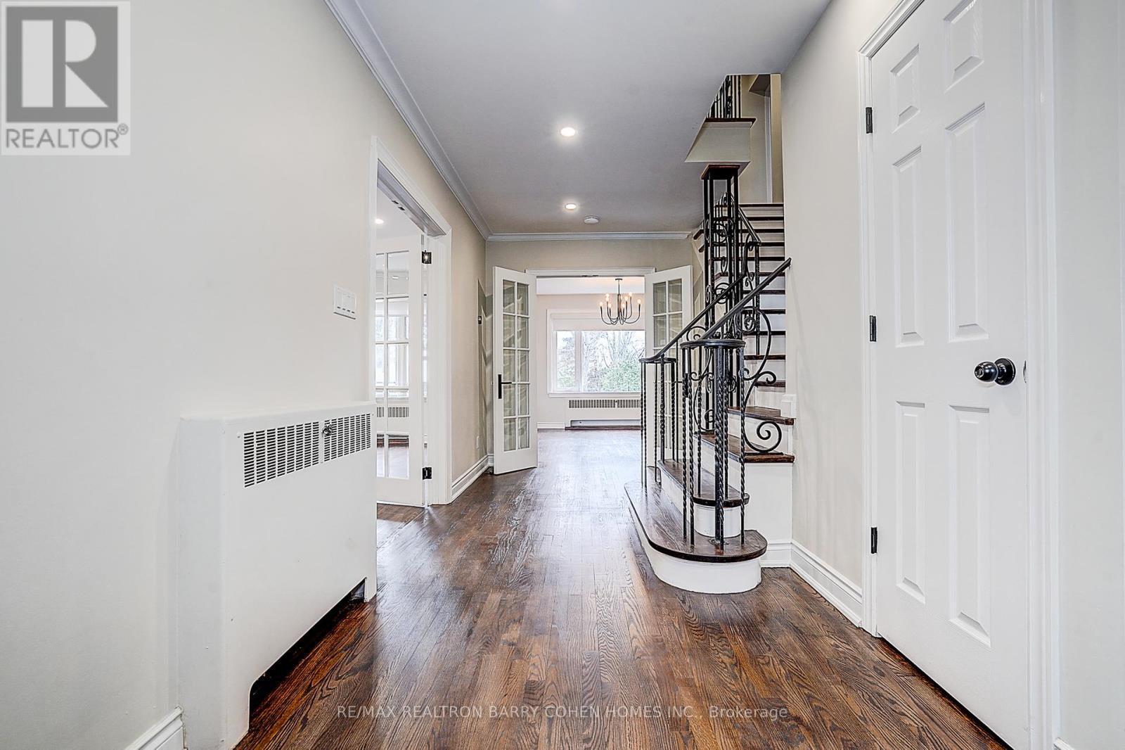 19 Lower Links Road, Toronto, Ontario  M2P 1H5 - Photo 32 - C12883288