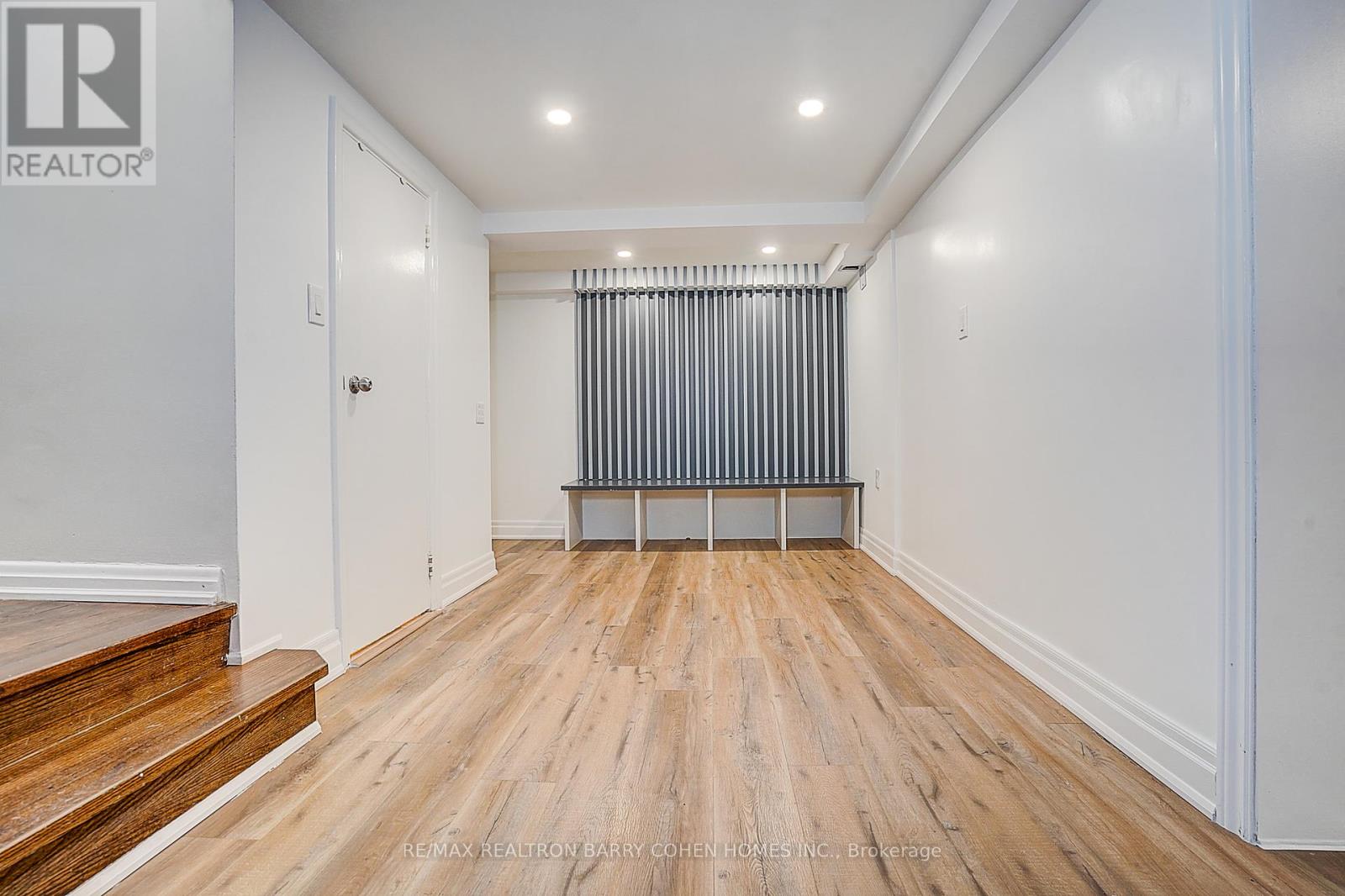 19 Lower Links Road, Toronto, Ontario  M2P 1H5 - Photo 33 - C12883288