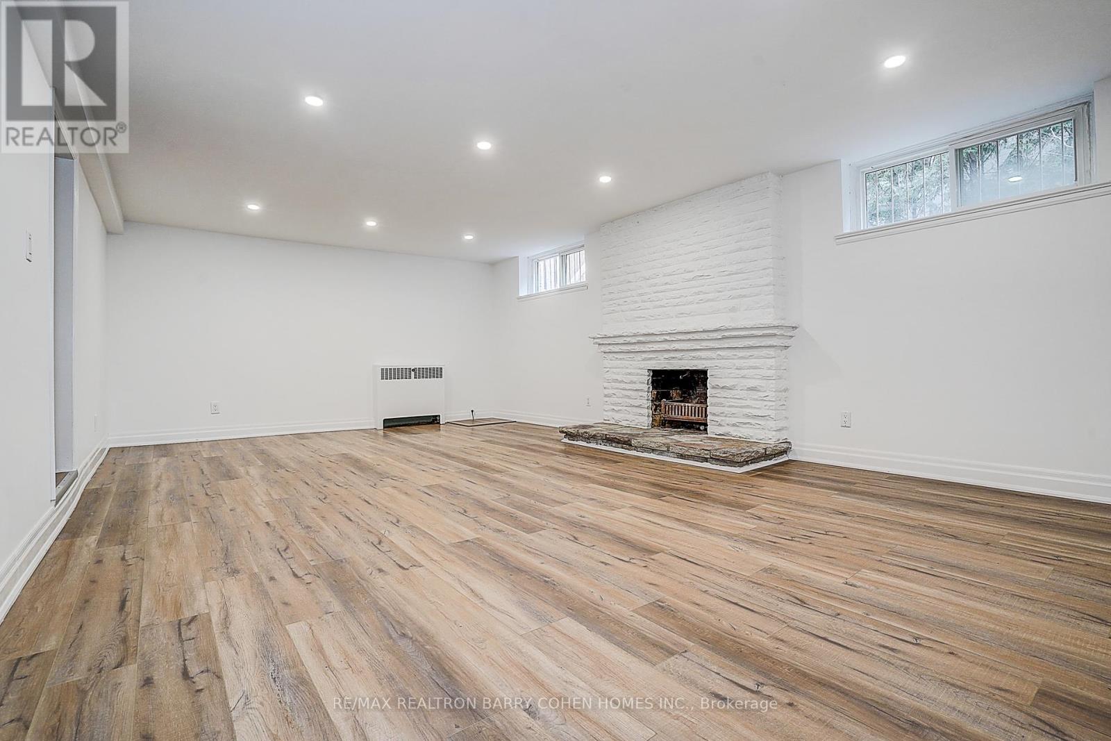 19 Lower Links Road, Toronto, Ontario  M2P 1H5 - Photo 36 - C12883288