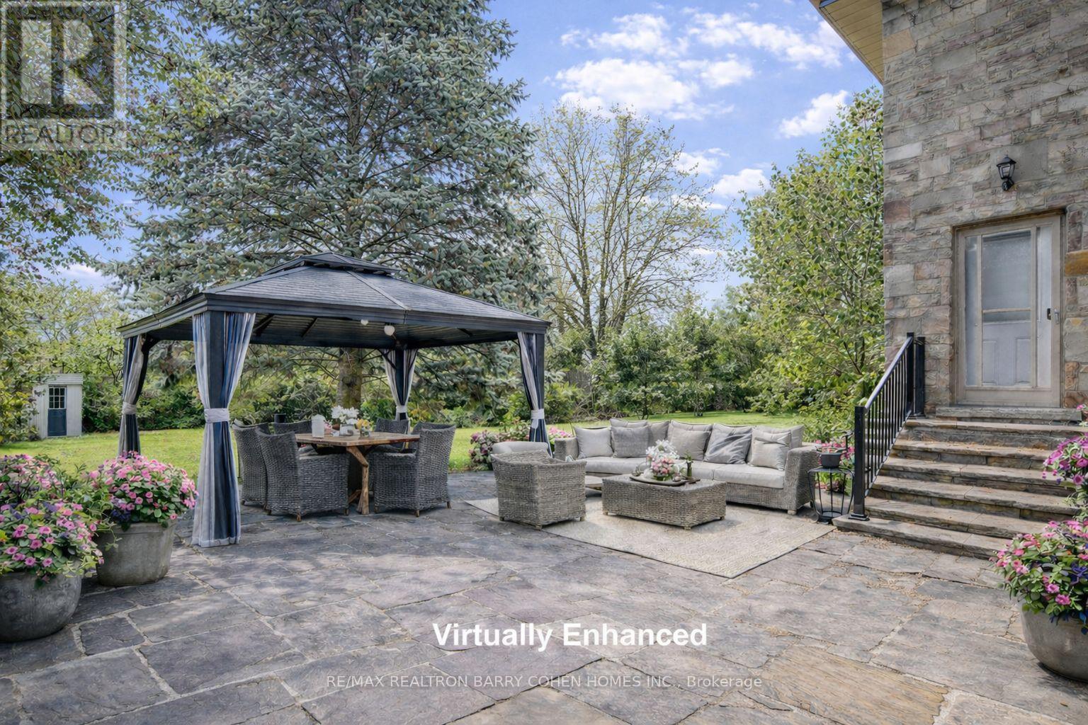 19 Lower Links Road, Toronto, Ontario  M2P 1H5 - Photo 37 - C12883288