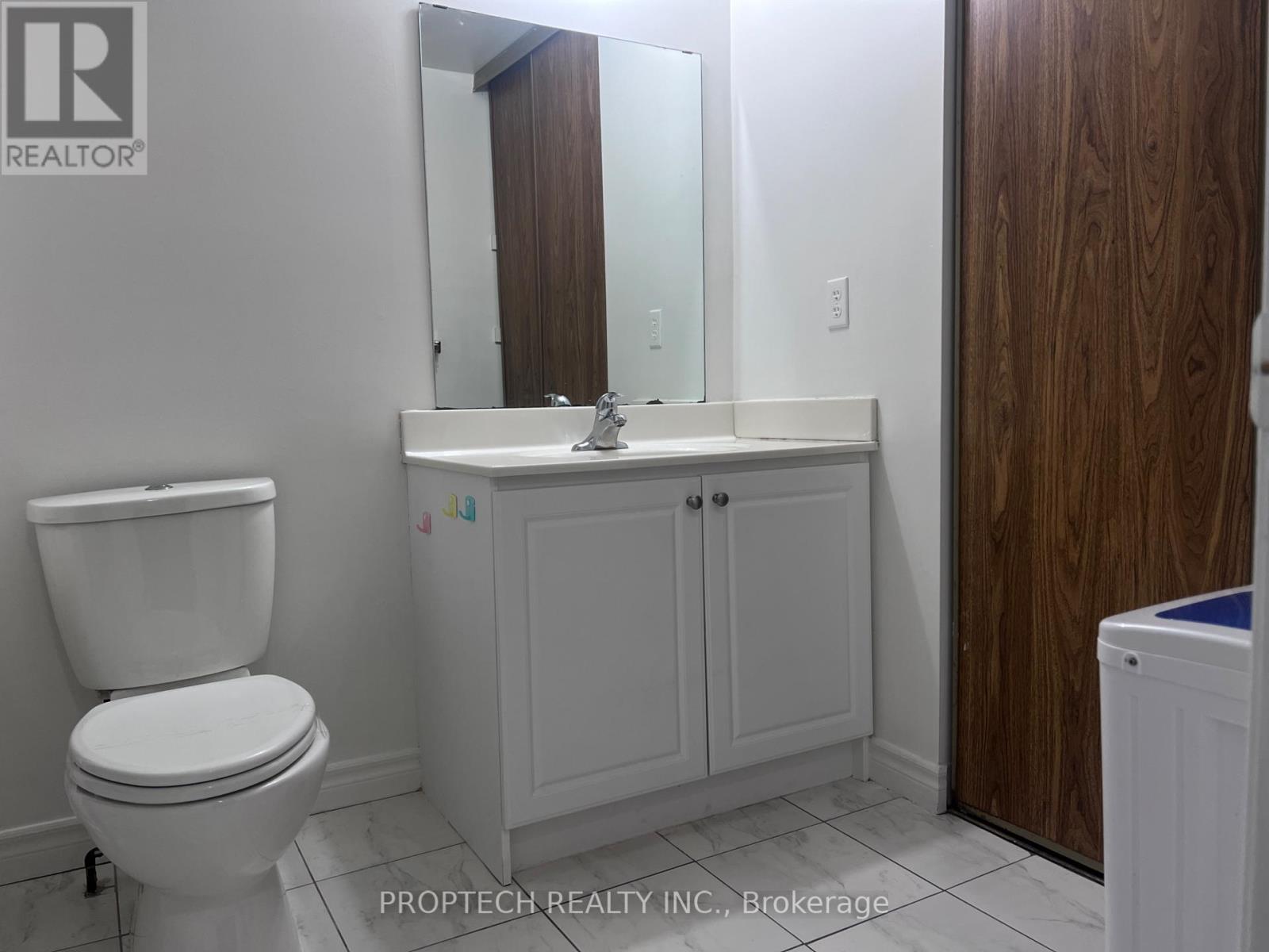 111 Digby Crescent, Markham, Ontario  L3R 7H4 - Photo 13 - N12883274