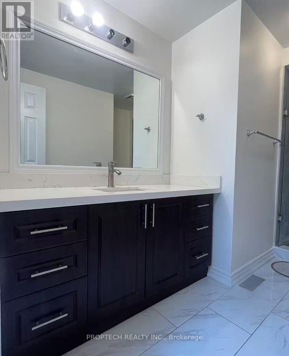 111 Digby Crescent, Markham, Ontario  L3R 7H4 - Photo 14 - N12883274