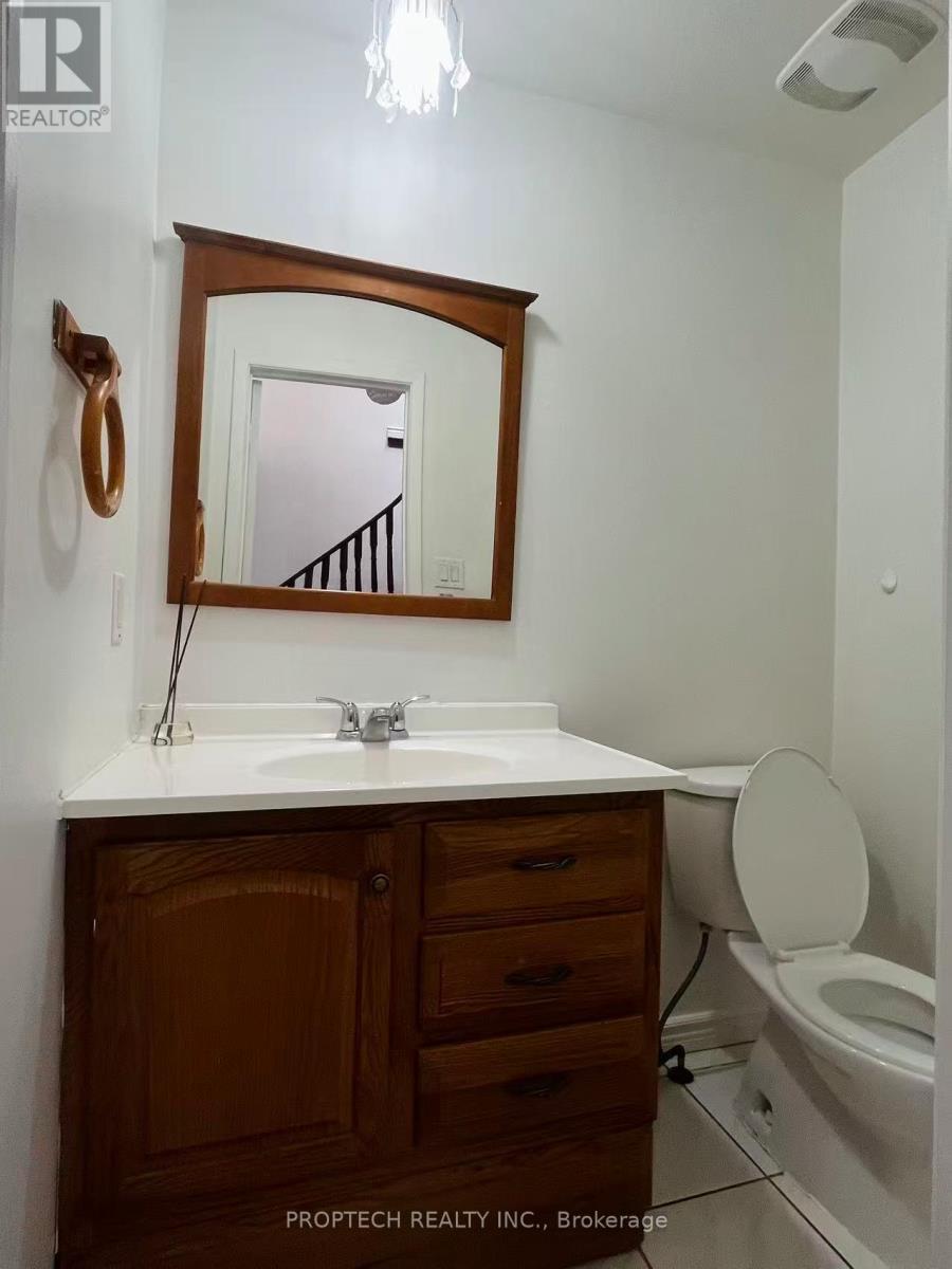 111 Digby Crescent, Markham, Ontario  L3R 7H4 - Photo 7 - N12883274