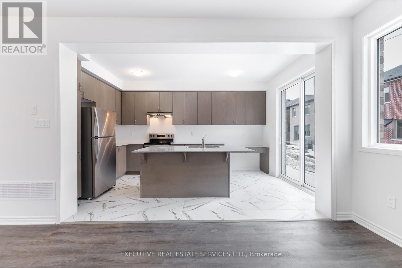 304 Starflower Place, Milton, Ontario  L9E 2B7 - Photo 13 - W12883256