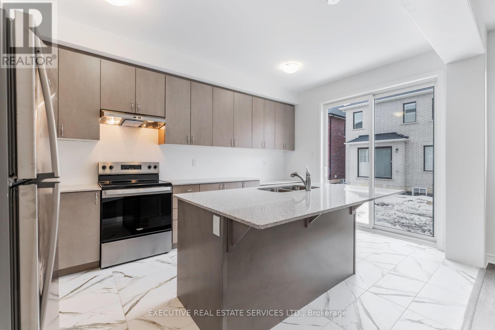 304 Starflower Place, Milton, Ontario  L9E 2B7 - Photo 17 - W12883256