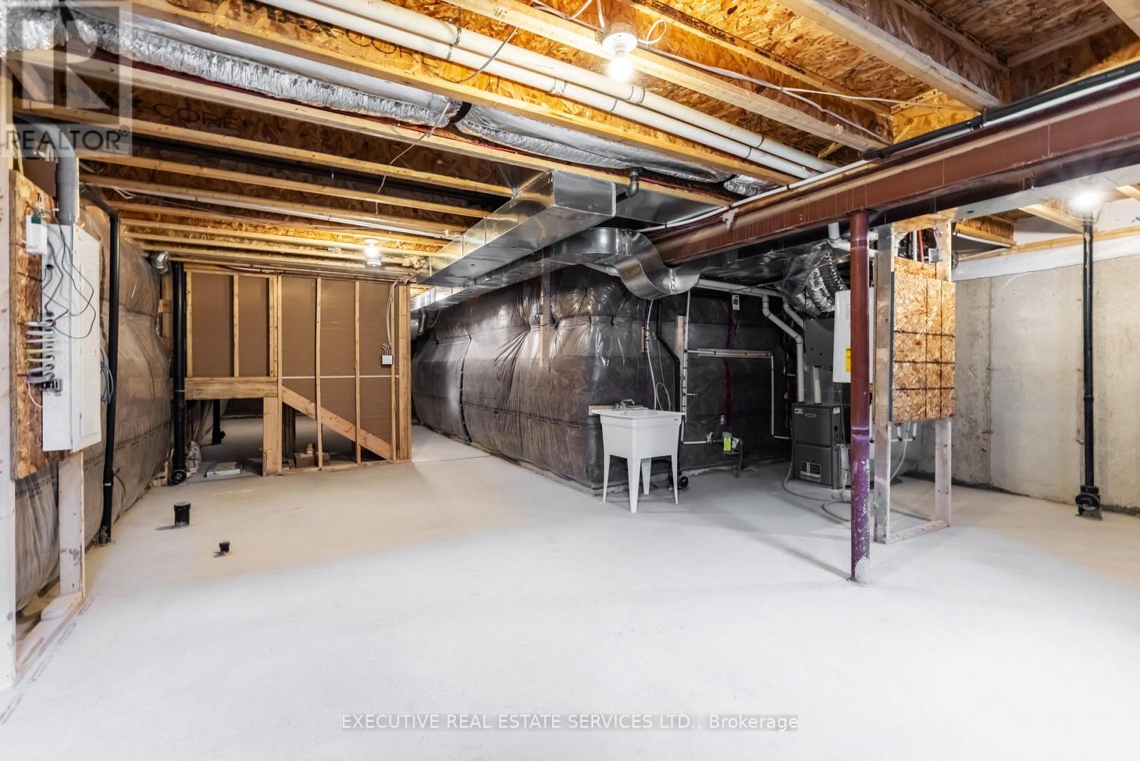 304 Starflower Place, Milton, Ontario  L9E 2B7 - Photo 44 - W12883256