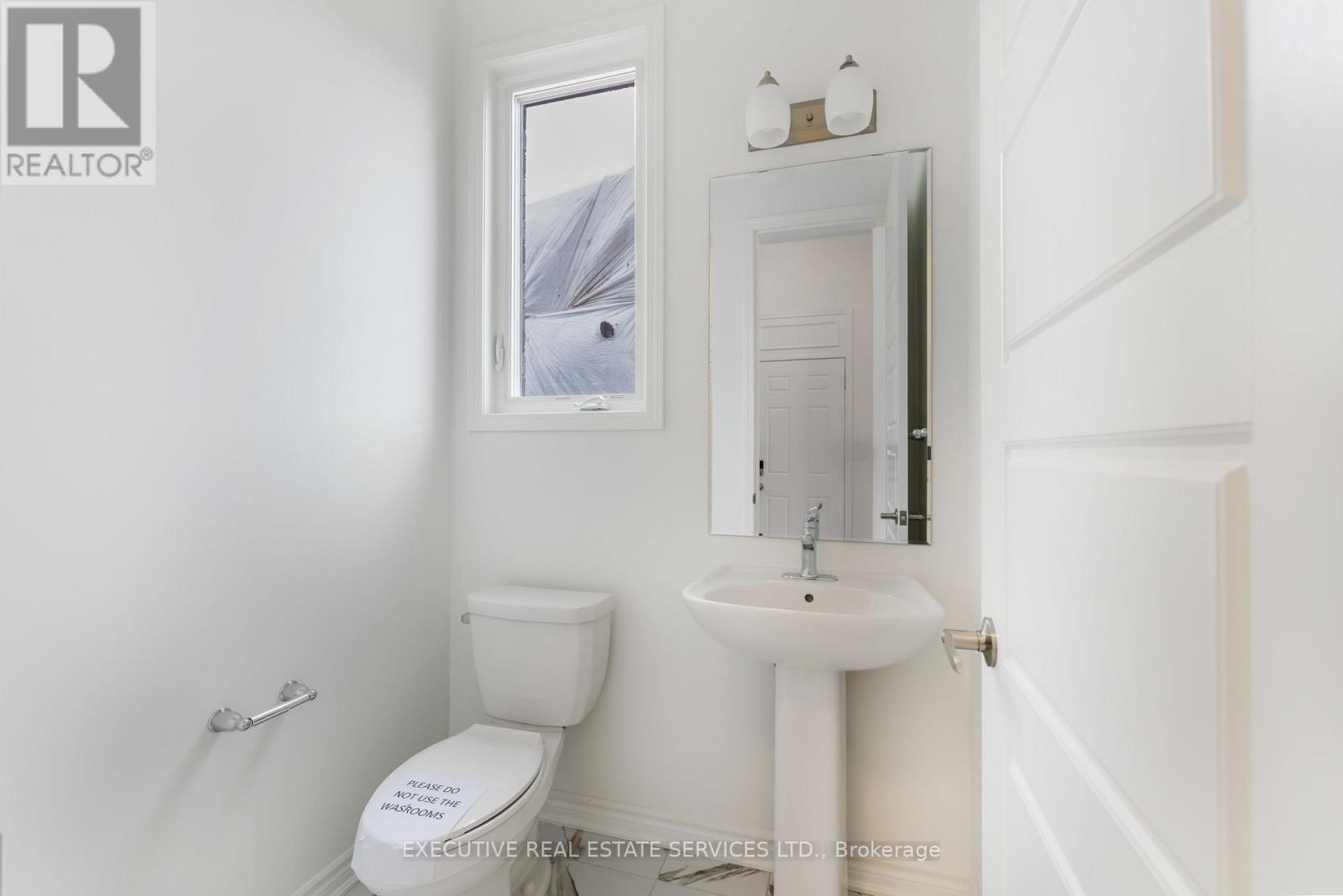 304 Starflower Place, Milton, Ontario  L9E 2B7 - Photo 5 - W12883256