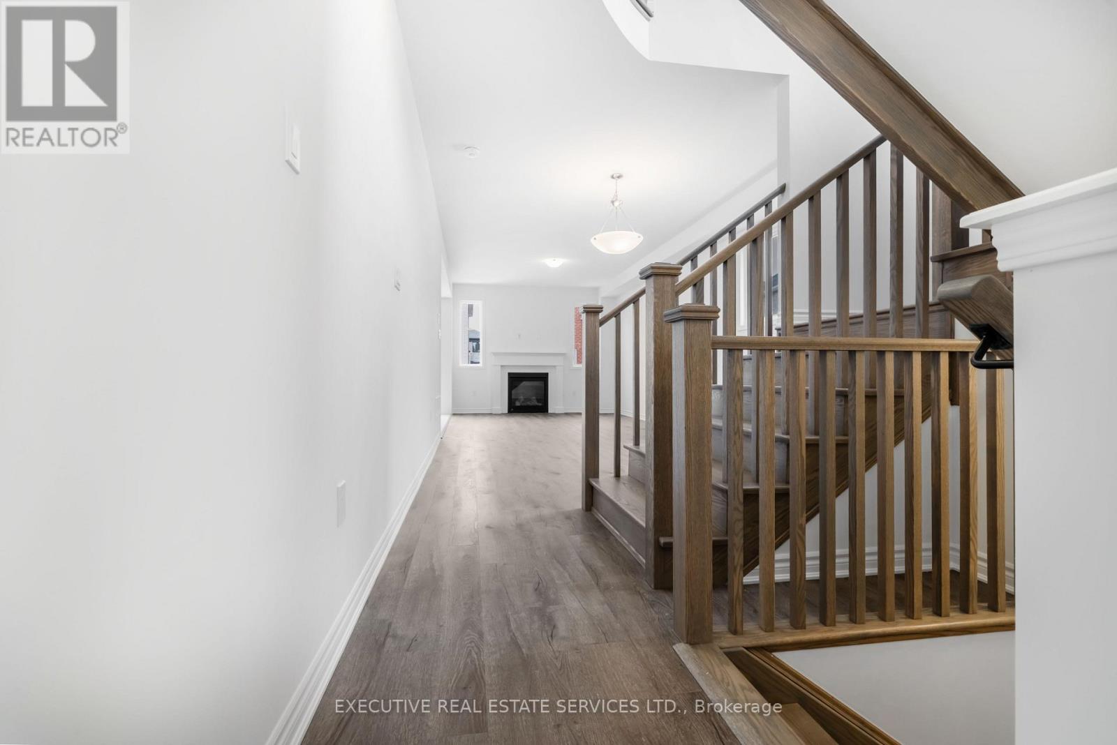 304 Starflower Place, Milton, Ontario  L9E 2B7 - Photo 6 - W12883256