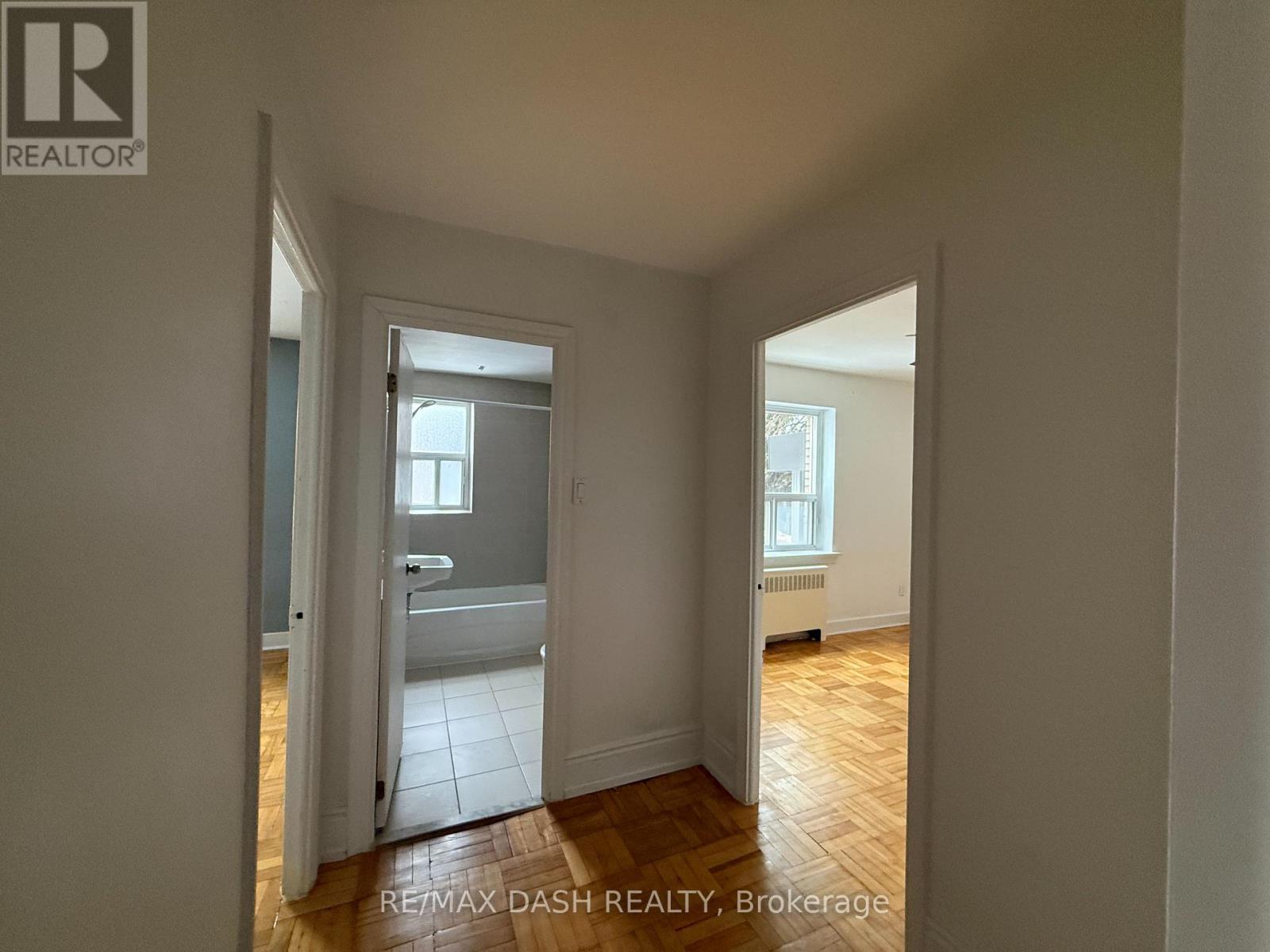 1 - 69 Old Mill Terrace, Toronto, Ontario  M8X 1A1 - Photo 5 - W12883262