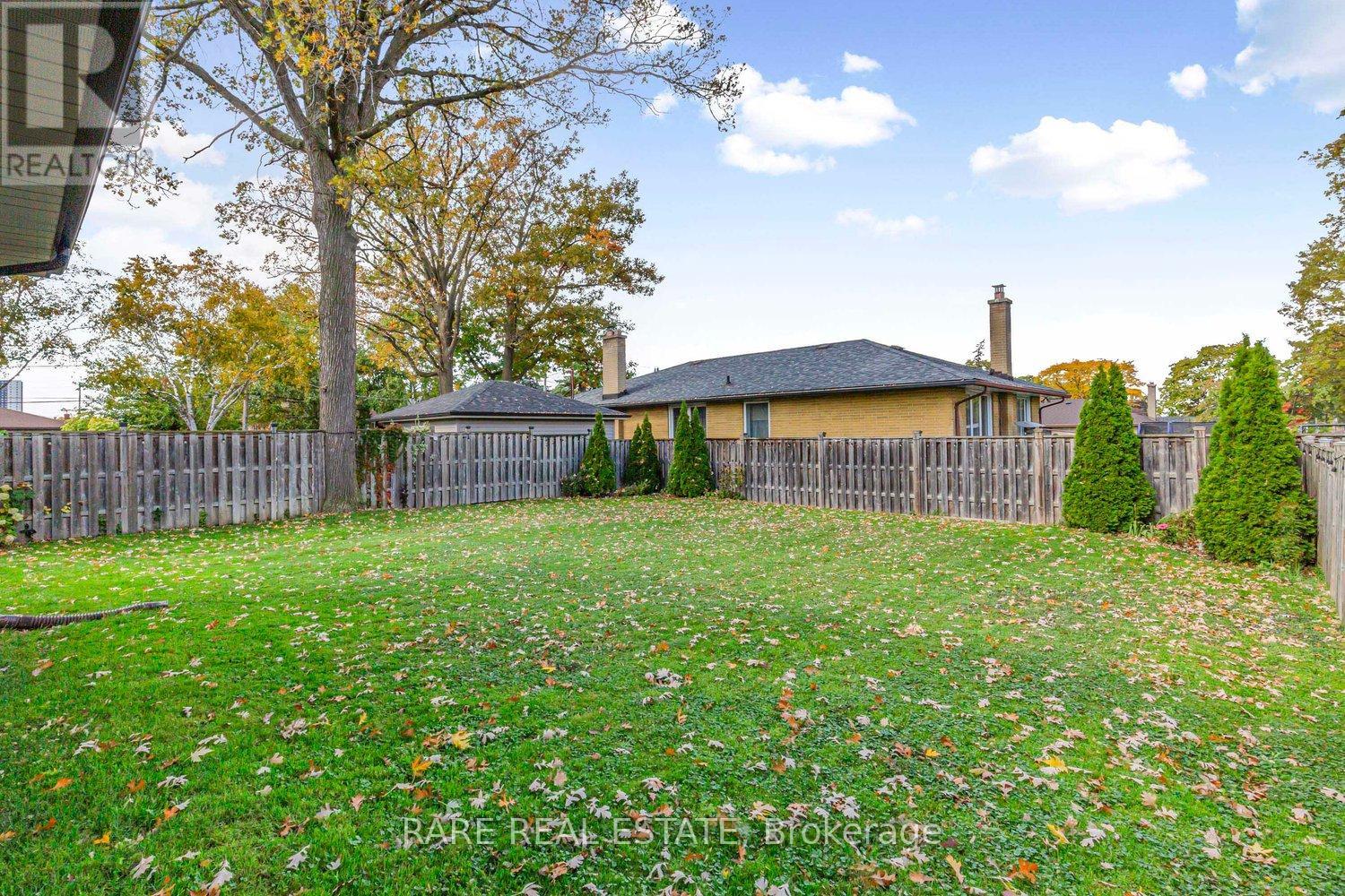 Main Floor - 238 Gary Drive, Toronto, Ontario  M9N 2M8 - Photo 32 - W12883268