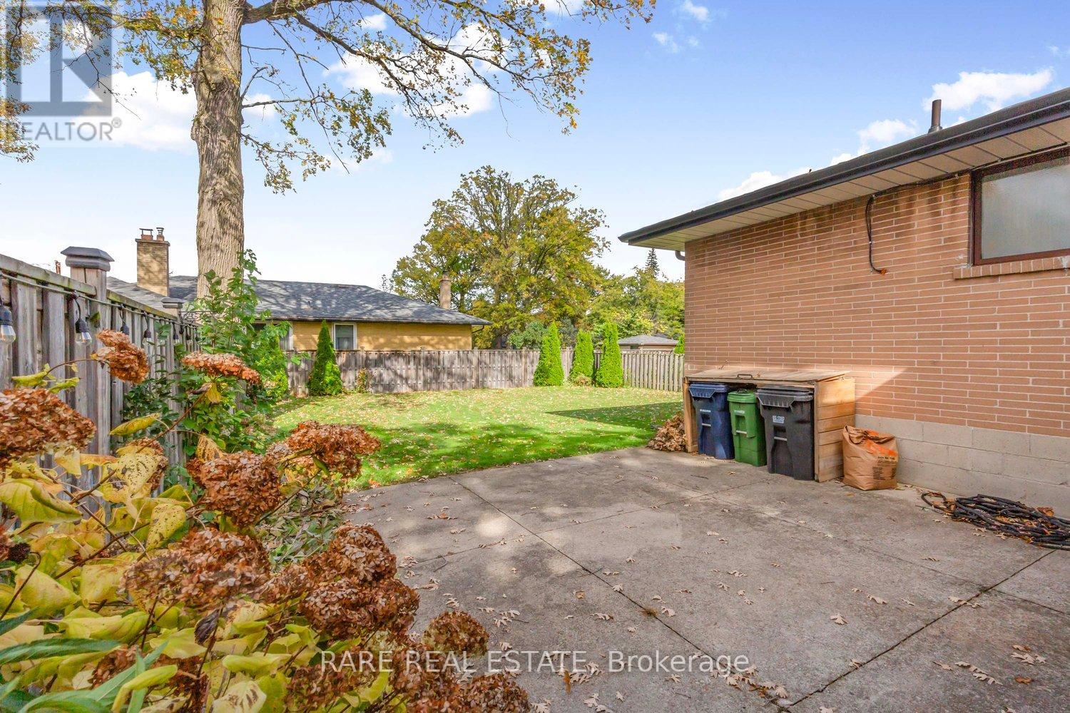 Main Floor - 238 Gary Drive, Toronto, Ontario  M9N 2M8 - Photo 35 - W12883268