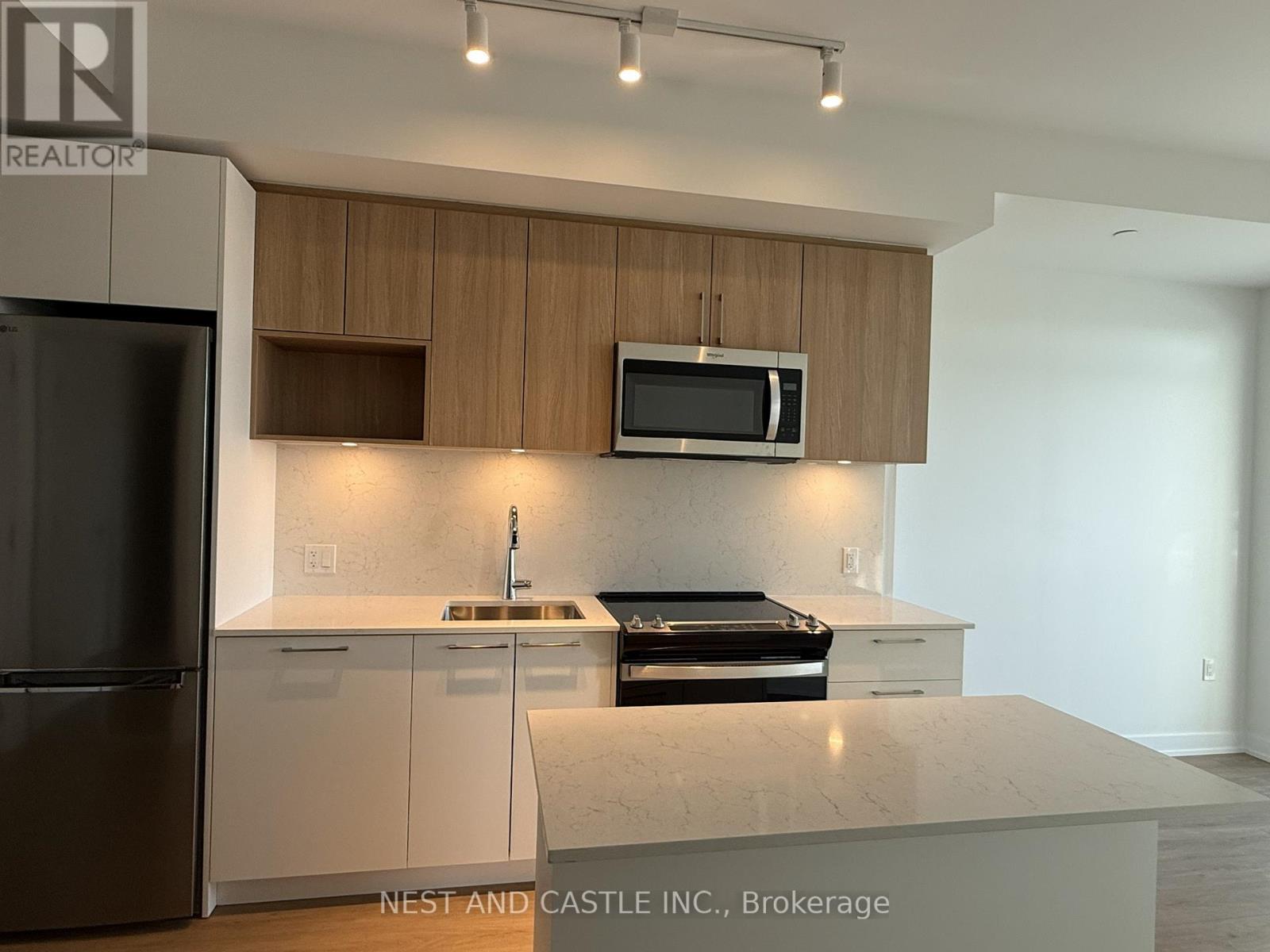 Ph02 - 500 Plains Road E, Burlington, Ontario  L7T 0C8 - Photo 30 - W12883272