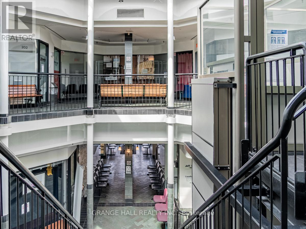 111 - 1649 Dufferin Street, Toronto, Ontario  M6H 4H5 - Photo 2 - W12883292