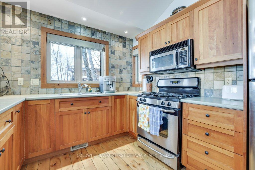 1374 Black Lake North Shore Road, Tay Valley, Ontario  K7H 3C5 - Photo 12 - X12856924