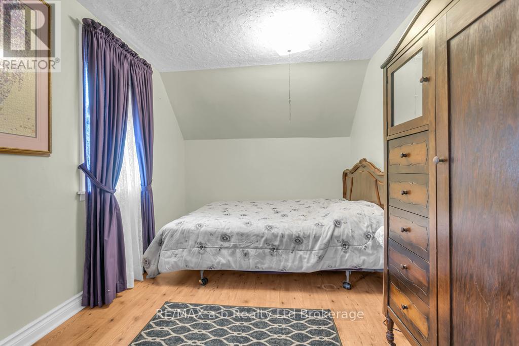 20 Concession Street W, Tillsonburg, Ontario  N4G 1R2 - Photo 17 - X12883310