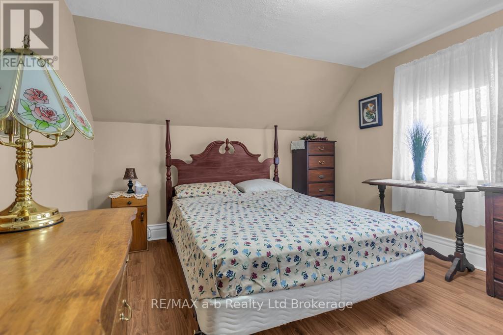 20 Concession Street W, Tillsonburg, Ontario  N4G 1R2 - Photo 19 - X12883310