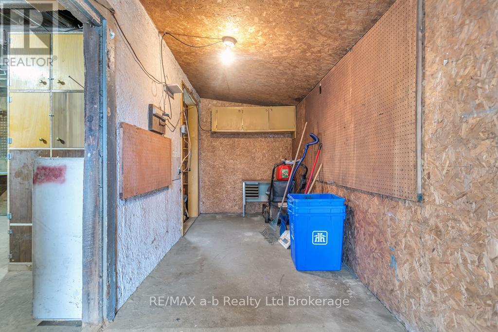 20 Concession Street W, Tillsonburg, Ontario  N4G 1R2 - Photo 22 - X12883310