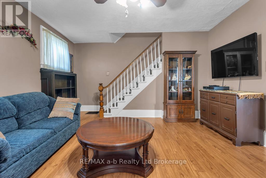 20 Concession Street W, Tillsonburg, Ontario  N4G 1R2 - Photo 7 - X12883310