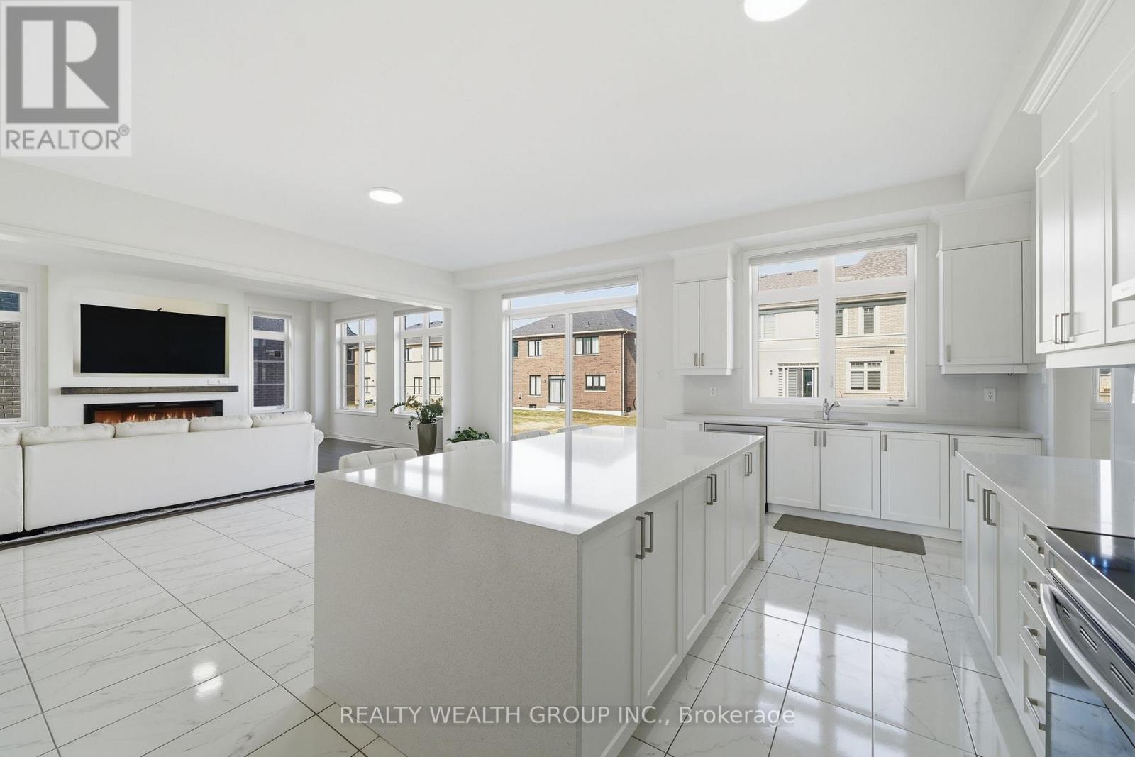 20 Magnolia Avenue, Adjala-Tosorontio, Ontario  L0G 1W0 - Photo 11 - N12883318