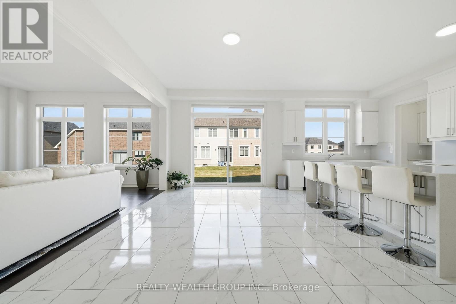 20 Magnolia Avenue, Adjala-Tosorontio, Ontario  L0G 1W0 - Photo 12 - N12883318