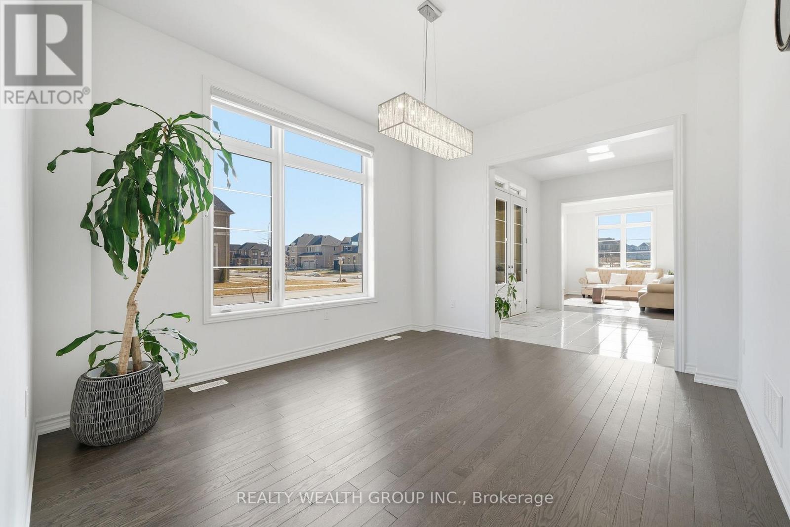 20 Magnolia Avenue, Adjala-Tosorontio, Ontario  L0G 1W0 - Photo 13 - N12883318