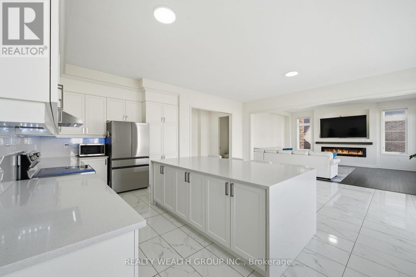 20 Magnolia Avenue, Adjala-Tosorontio, Ontario  L0G 1W0 - Photo 9 - N12883318