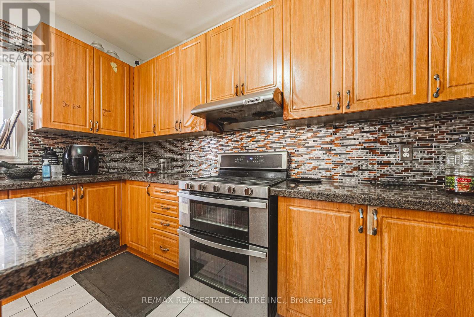 66 Citadel Crescent, Brampton (Vales Of Castlemore North), Ontario  L6P 1X8 - Photo 12 - W12762046