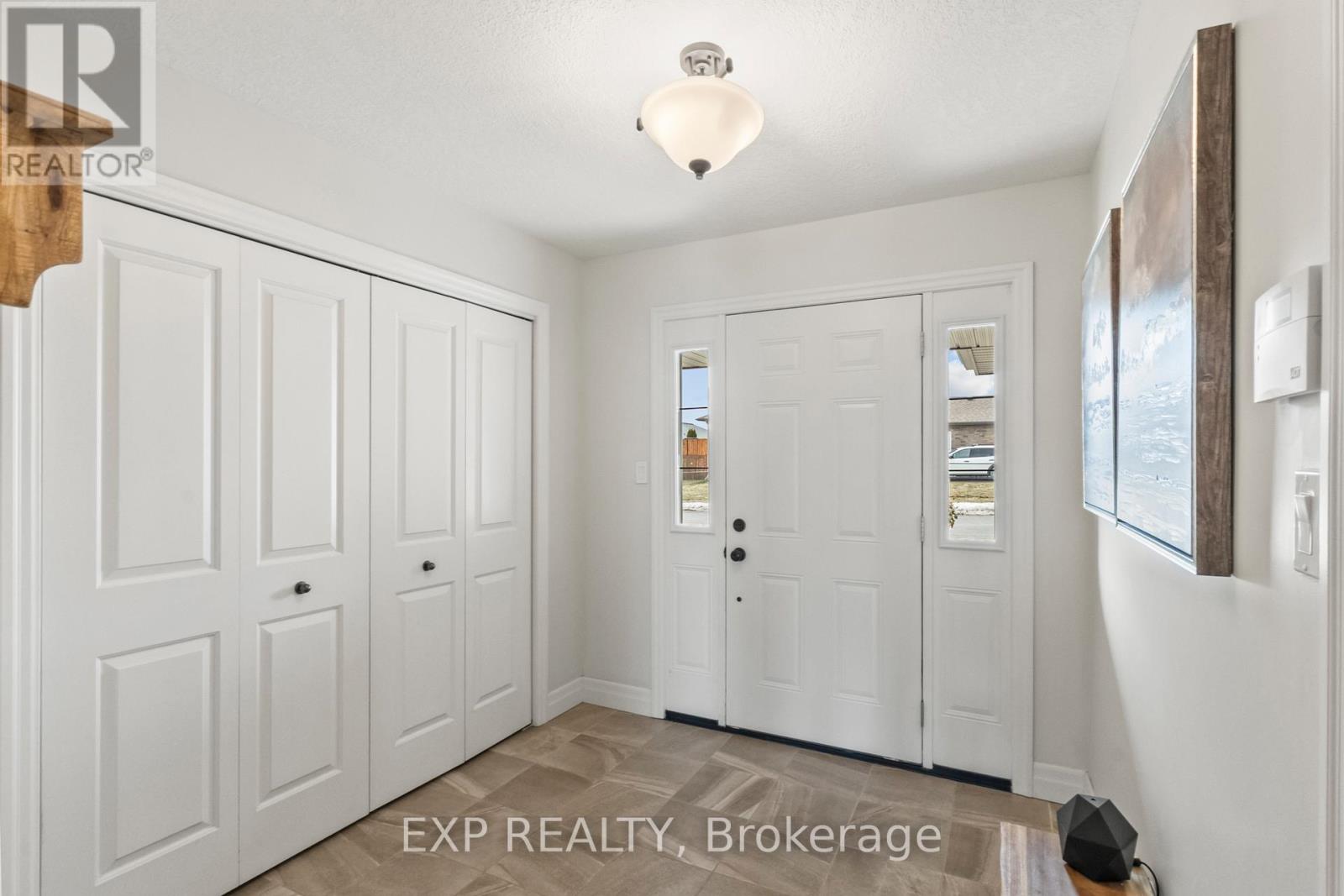 56 Cortland Crescent, Quinte West, Ontario  K8V 0E9 - Photo 5 - X12883344