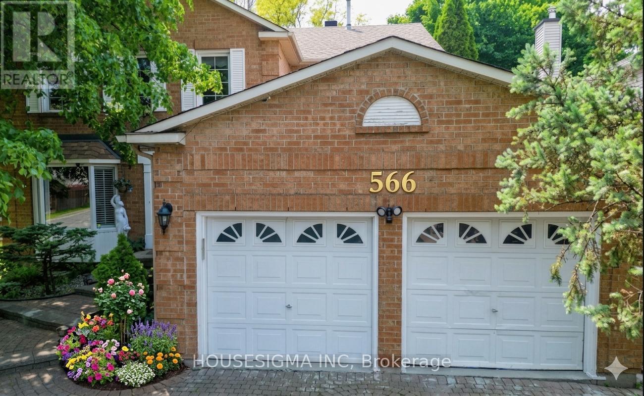 566 FALWYN CRESCENT, Ottawa, Ontario