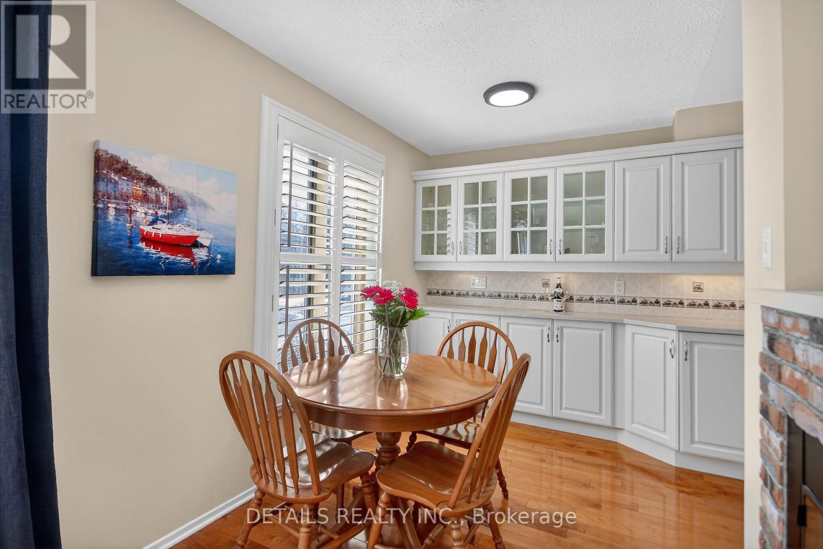 37 Gillespie Crescent N, Ottawa, Ontario  K1V 0C1 - Photo 11 - X12883342