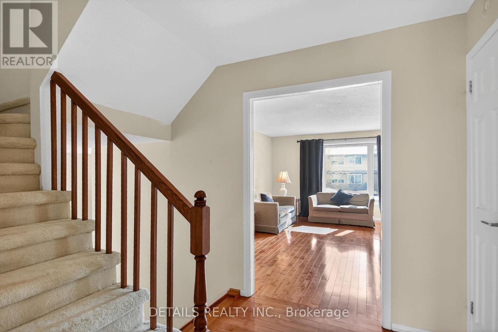 37 Gillespie Crescent N, Ottawa, Ontario  K1V 0C1 - Photo 13 - X12883342