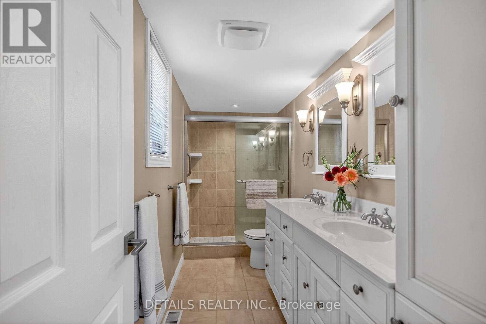 37 Gillespie Crescent N, Ottawa, Ontario  K1V 0C1 - Photo 18 - X12883342