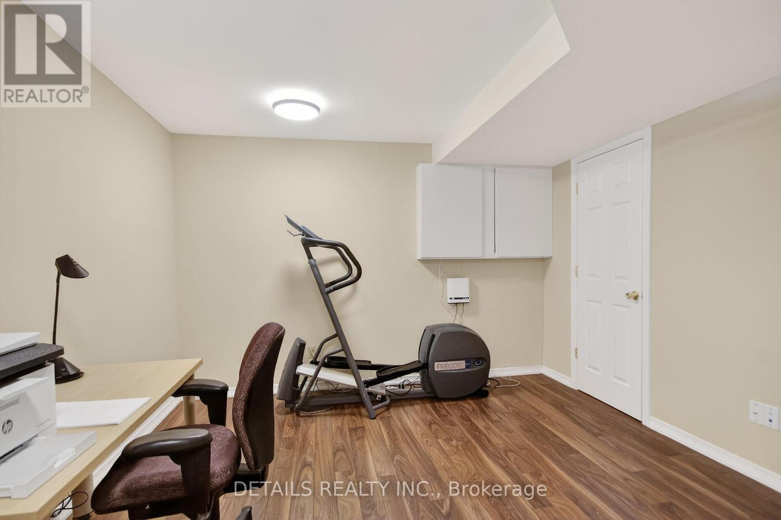 37 Gillespie Crescent N, Ottawa, Ontario  K1V 0C1 - Photo 32 - X12883342