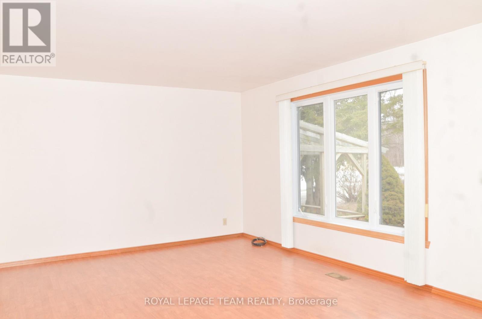 5740 Carman Road, South Dundas, Ontario  K0E 1K0 - Photo 16 - X12883370