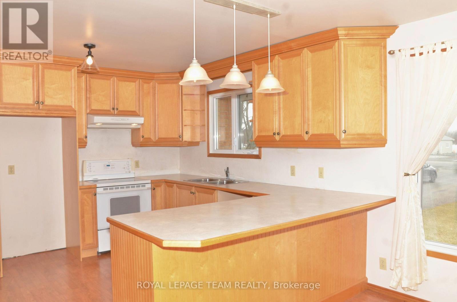 5740 Carman Road, South Dundas, Ontario  K0E 1K0 - Photo 6 - X12883370