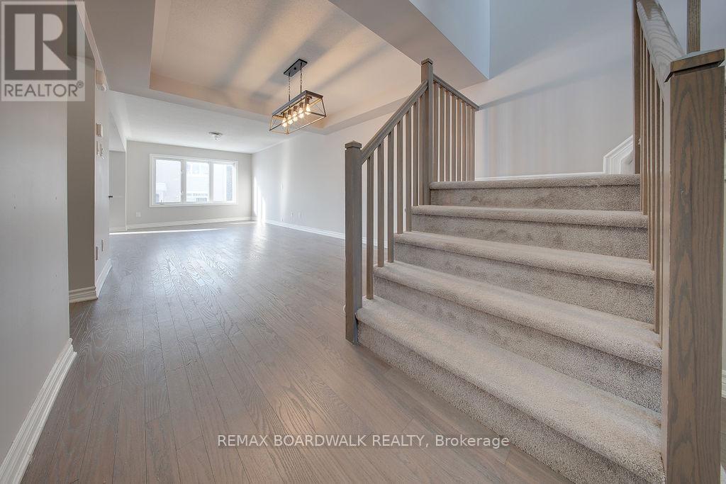 132 Conifer Creek Circle, Ottawa, Ontario  K2M 0M2 - Photo 7 - X12883380