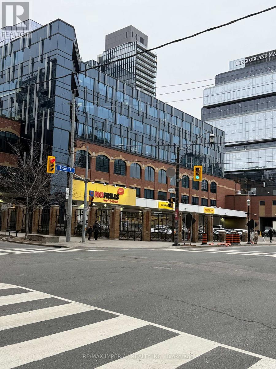 1603 - 180 Front Street E, Toronto, Ontario  M5A 0A9 - Photo 15 - C12883336