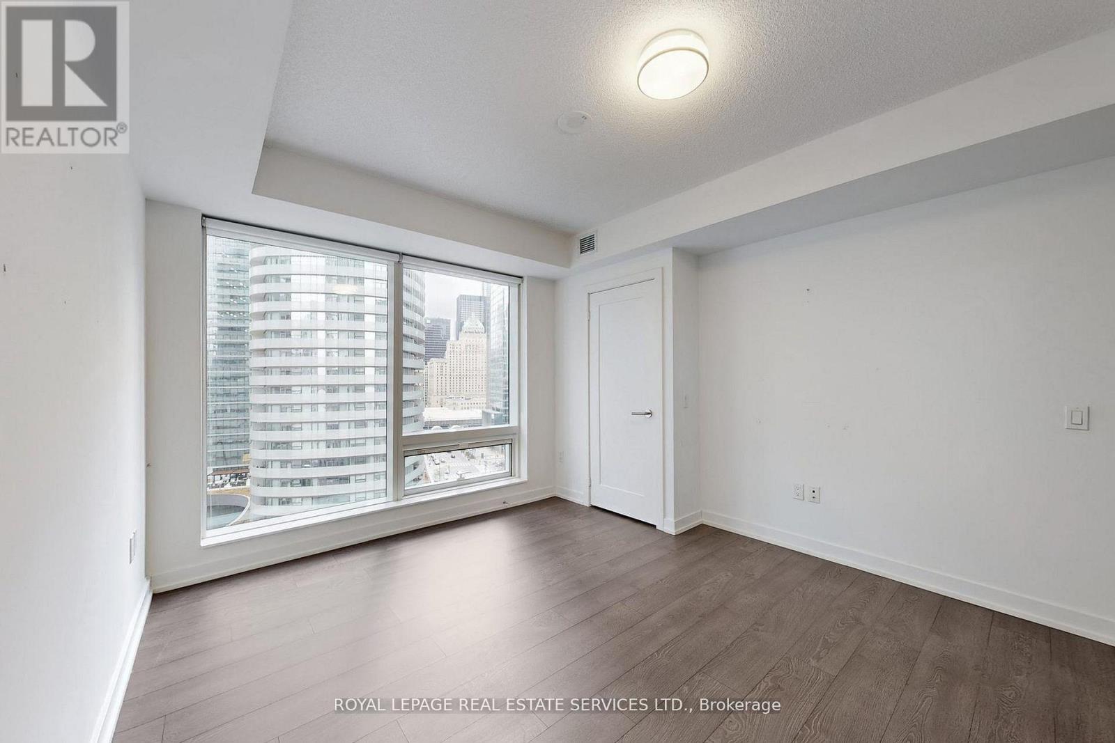 1403 - 10 York Street, Toronto, Ontario  M5J 2Z2 - Photo 13 - C12883382