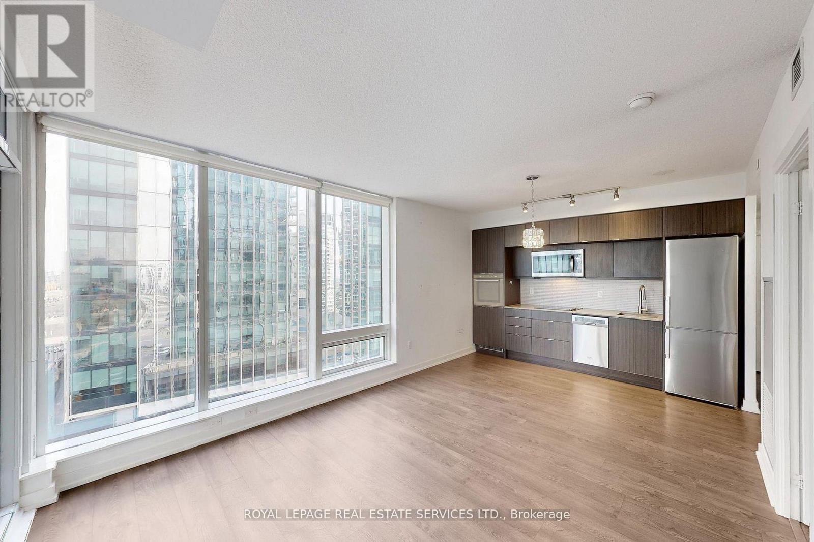 1403 - 10 York Street, Toronto, Ontario  M5J 2Z2 - Photo 4 - C12883382