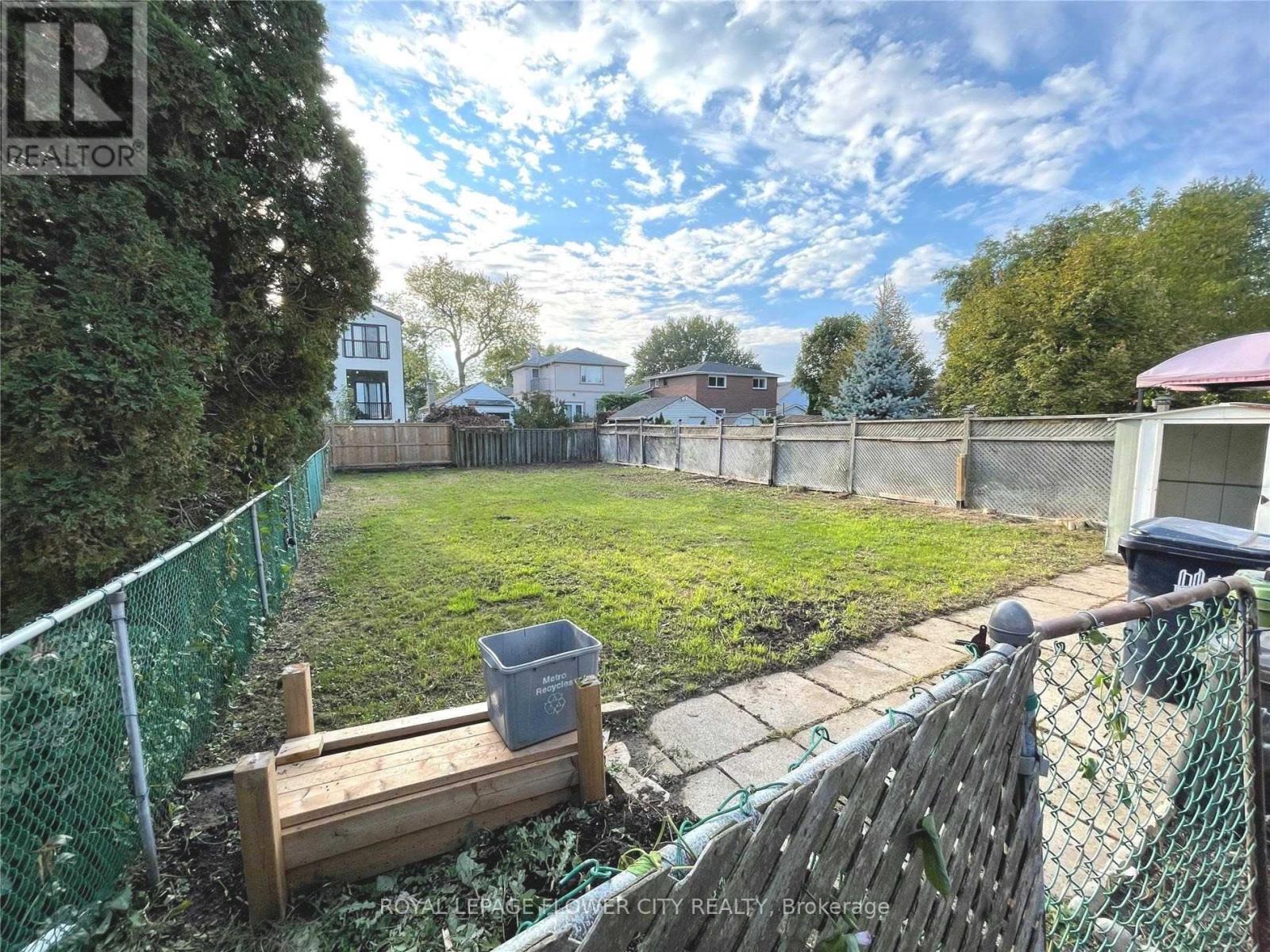 52 Claremore Avenue, Toronto, Ontario  M1N 3R9 - Photo 14 - E12883350